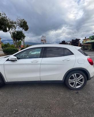 MERCEDES GLA 200 CDI