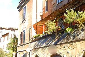 Garbatella palazzo d'epoca ( Cesaroni ) bilocale