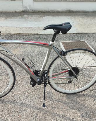 Bicicletta da corsa/ibrida