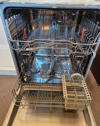 Lavastoviglie Hotpoint Ariston HI 30-10