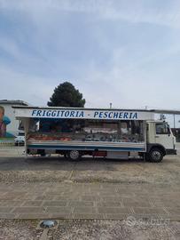 Automarket furgone Iveco pesce cotto e crudo