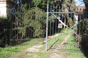 Rustico / Casale di 508 m² con più di 5 locali a M
