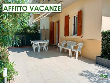 Bilocale nuovo con giardino CLIMA mt.250 dal mare