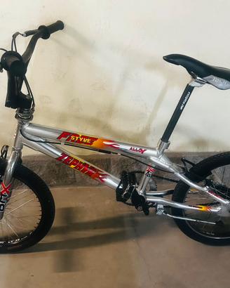 BMX bicicletta