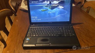 Computer TOSHIBA