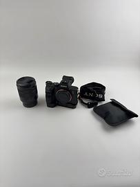 Sony Alpha A7 III + obiettivo Sony FE 24-70 mm F4