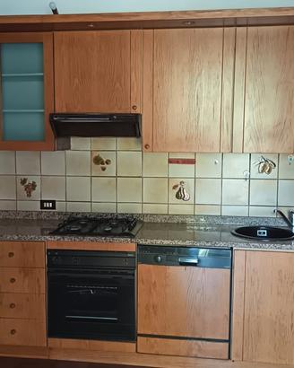 Cucina completa in legno massello