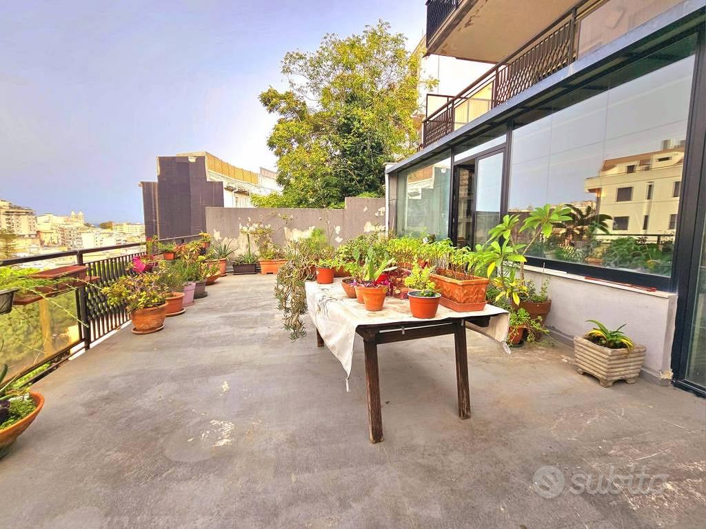 Appartamento di 227 m² con più di 5 locali a Messi - Altro