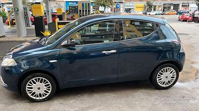LANCIA Ypsilon 1.2 - 69 CV 5 porte