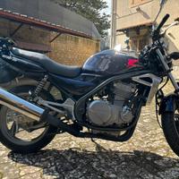 Kawasaki Er500 moto storica