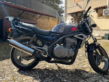 Kawasaki Er500 moto storica