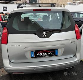 Peugeot 5008 1.6 HDi 112CV cambio robotizzato Féli