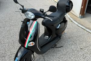 Vespa et4