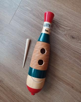 Guiro con battente in legno