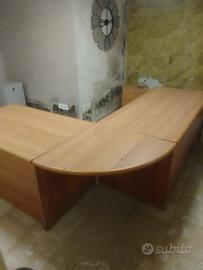 Tavolo angolare per ufficio 