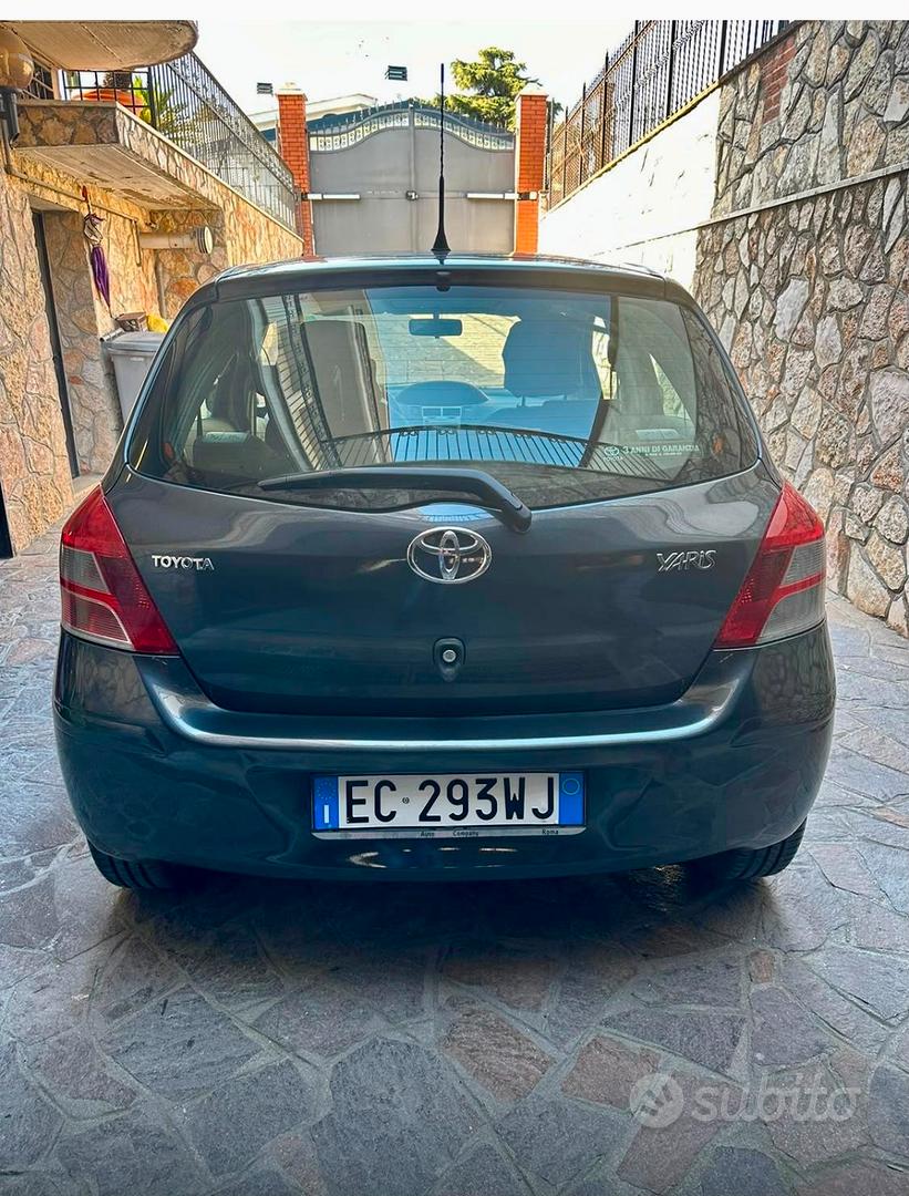 Toyota Yaris 2010 photo 4