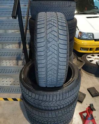 4 Pirelli SottoZero 3  225/45/18 95V