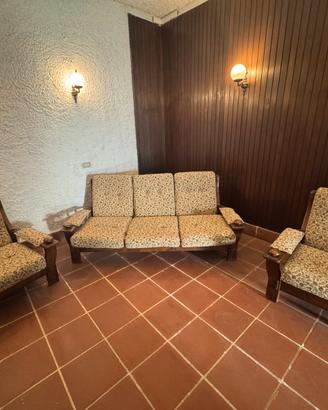 Salottino in legno