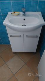 mobile bagno con specchio