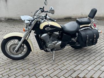 Honda Shadow 750 supera accessoriata impeccabile
