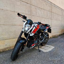 Moto KTM 125 Duke - 2016