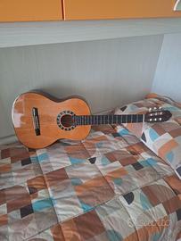 chitarra marca valencia