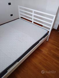 Letto modello Tarva bianco con materasso