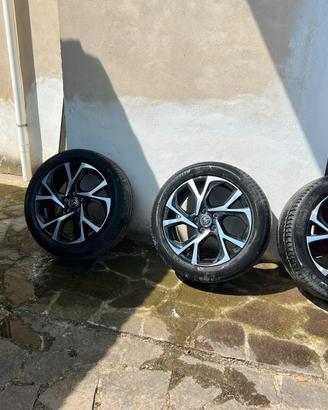Cerchi in lega per Toyota CHR MY2019 225/50 R18