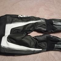 tuta in pelle moto