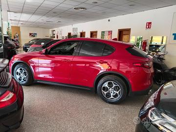 Alfa Romeo Stelvio 2.2 Turbodiesel 160 CV AT8 RWD 