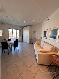 Bilocale con terrazzo - Sanremo