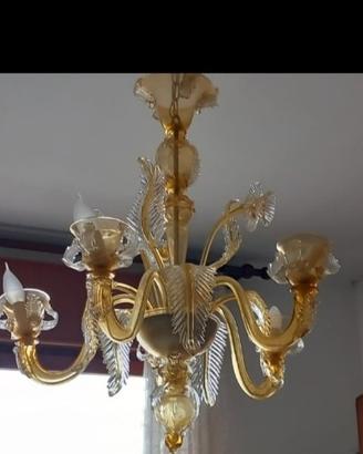 Lampadario Murano 6 luci  ambra. Un'idea originale