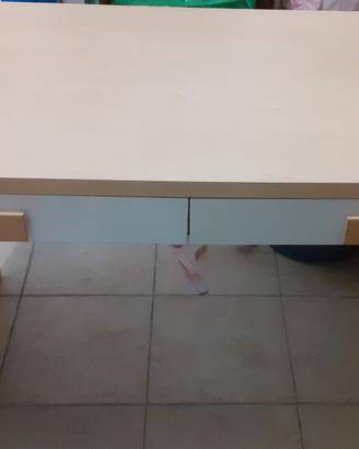Scrivania e libreria in buono stato