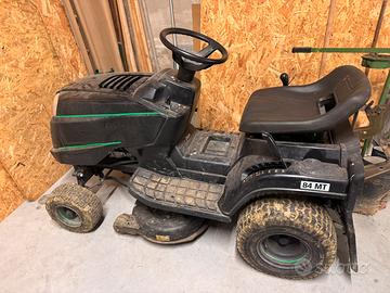 Trattorino tagliaerba