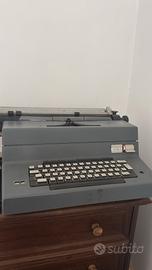 macchina da scrivere olivetti. 