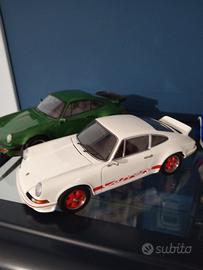 Porsche 911 carrera rs 2.7 Autoart 1:18 