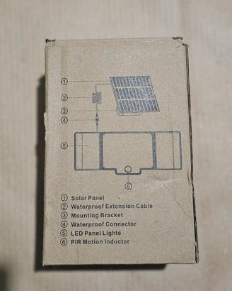 Faro a led con pannello solare 
