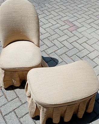 coppia poltroncina e pouf bassa anni 70