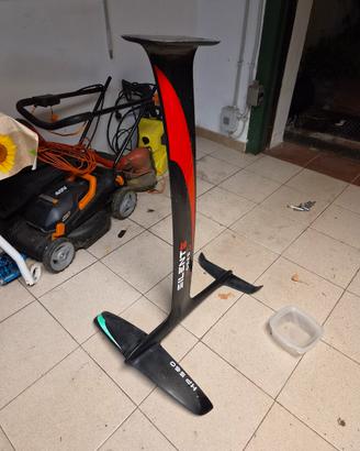 Hydrofoil Moses completo con tavola Silente HP560
