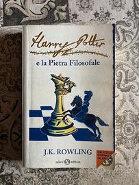 LIBRO “HARRY POTTER E LA PIETRA FILOSOFALE“