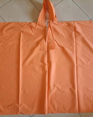 Poncho in PVC pesante. Con cappuccio 