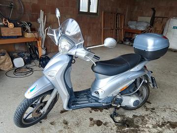 scooter Piaggio liberty 200