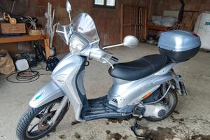 scooter Piaggio liberty 200