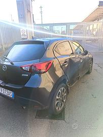 MAZDA 2 INCIDENTATA