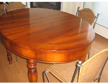 Tavolo ovale antico da soggiorno