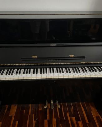 Yamaha U1