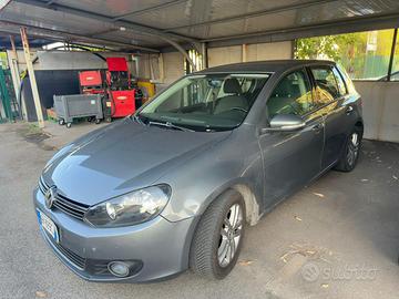 Volkswagen Golf VI  6