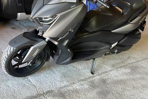 XMax 300