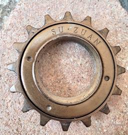 Pignone rocchetto ruota libera bicicletta
