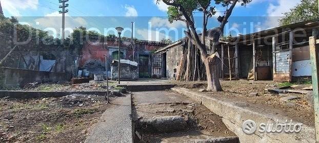 Rustico -casa singola con terreno a macchia - Altro